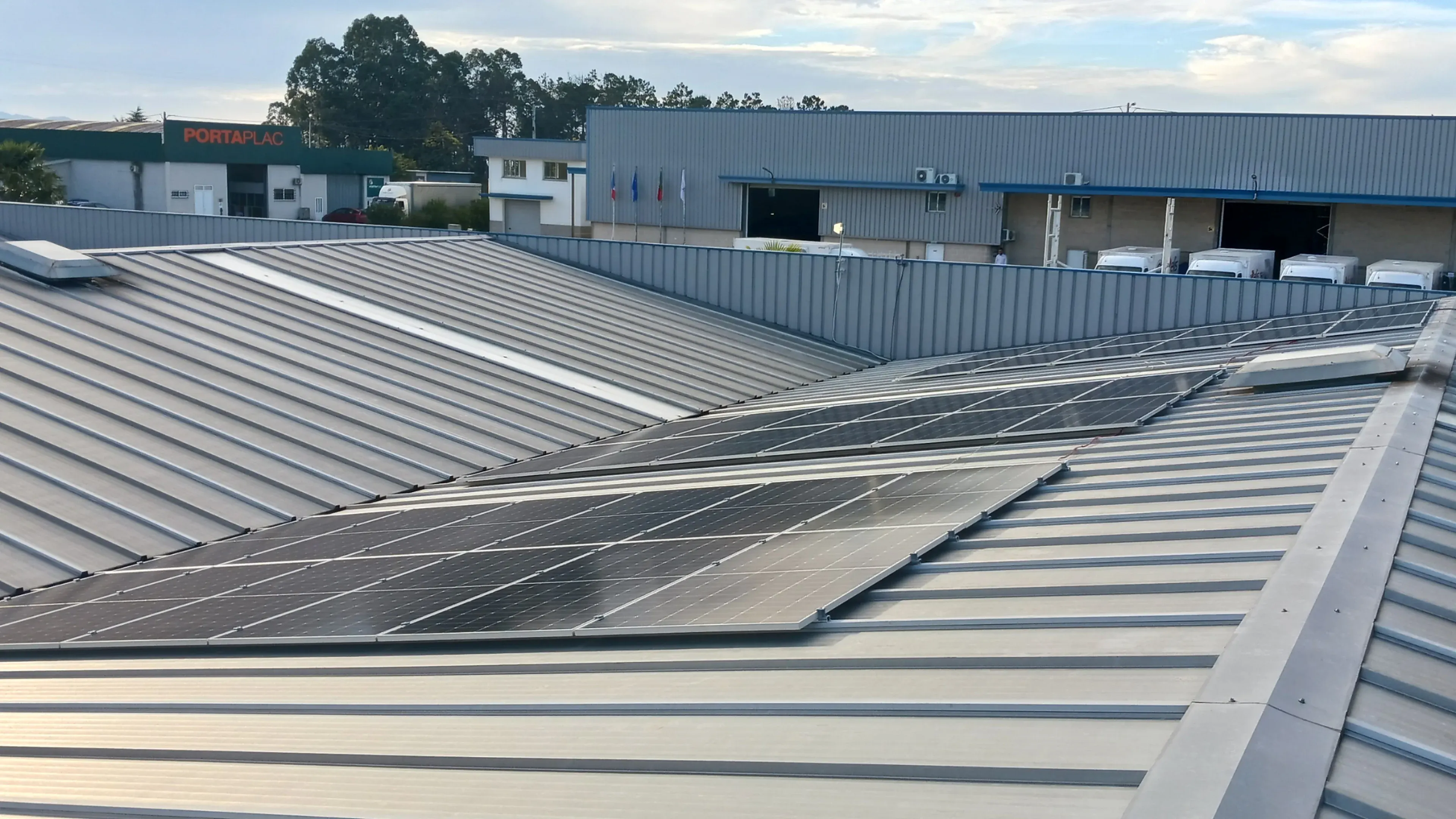 Photovoltaic and storage installation at Liofood.