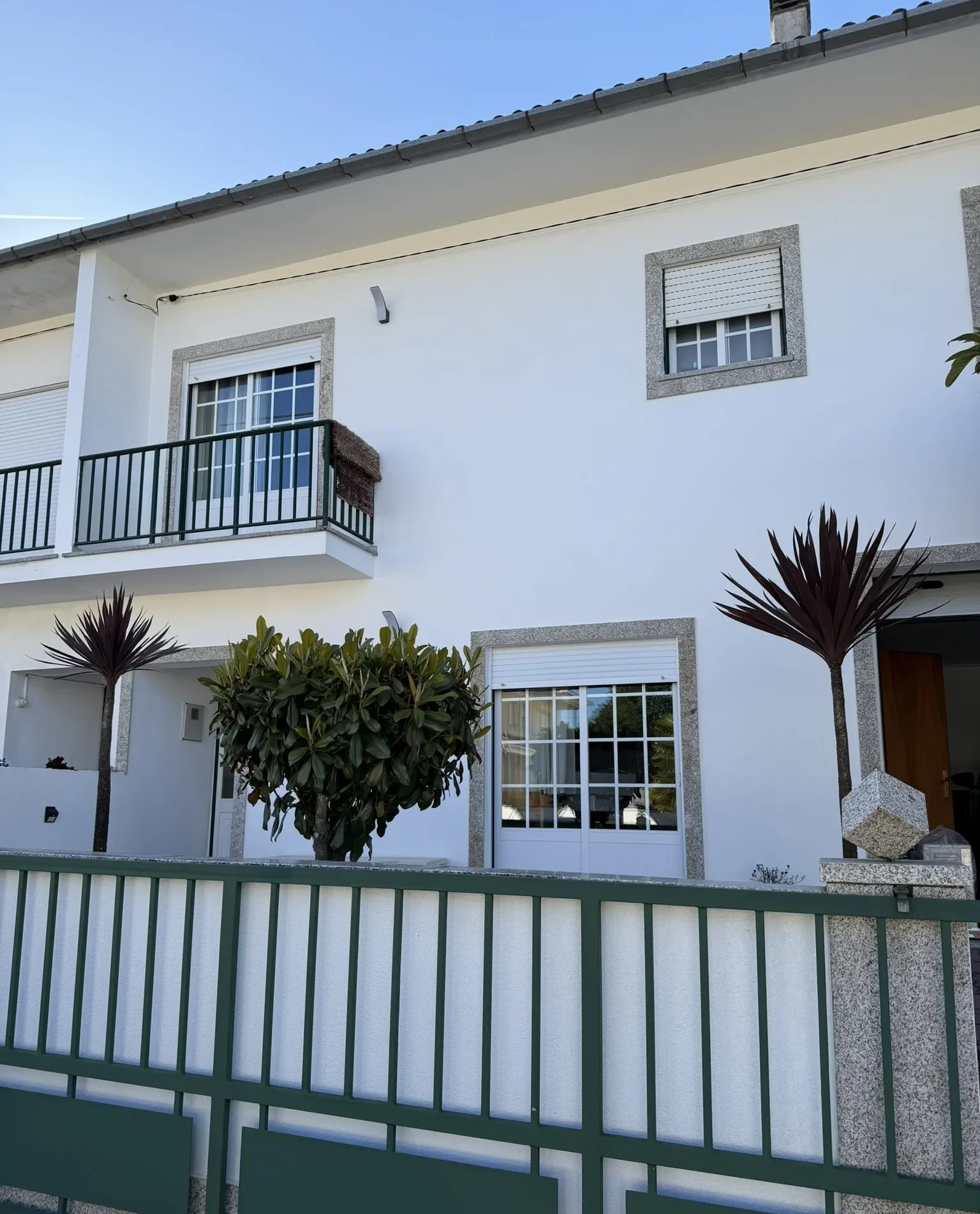 Unidade interior de climatização Mitsubishi Electric instalada numa moradia em Vila Nova de Paiva.